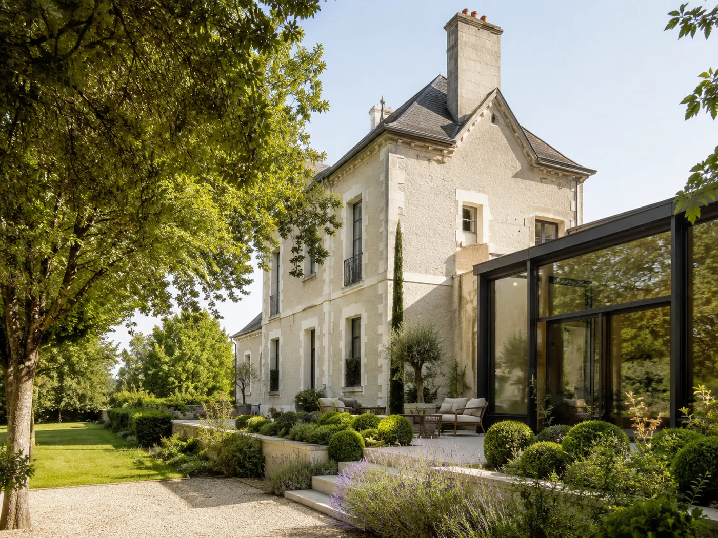 Maison de campagne rénovée avec jardin paysager